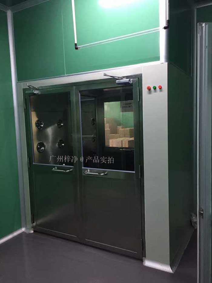不間斷通行風淋室門的設(shè)置(電子聯(lián)鎖,過濾器)